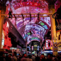 Slotzilla el Zipline por el show de luces en Las Vegas